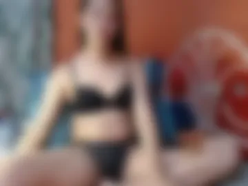 feminine_tsx photo 2