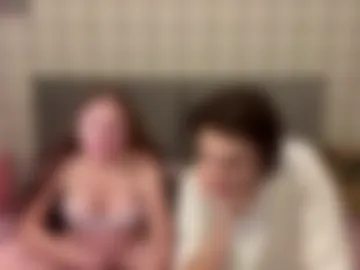flowerscouple webcam preview