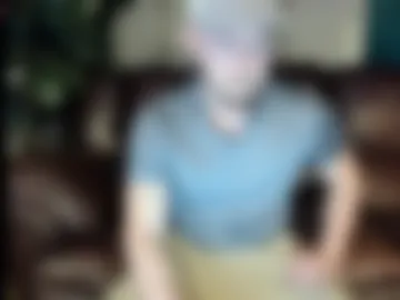 fresher1221 live webcam preview