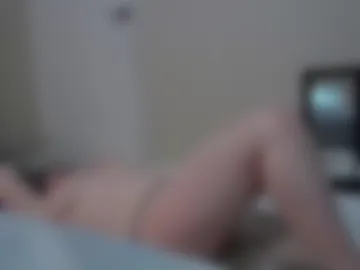 fuzzypeaches87 photo 5