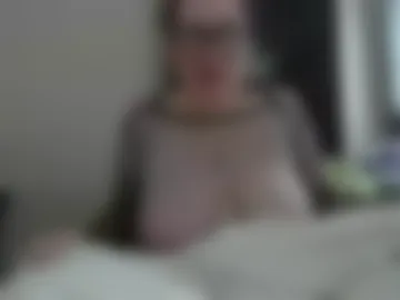 fuzzypeaches87 photo 4