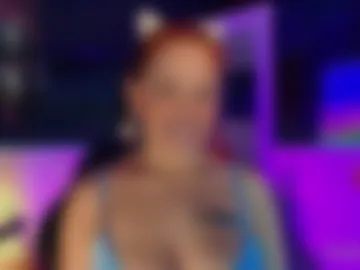 georgina_moschino photo 5