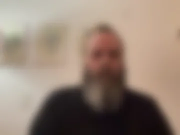 giant_trimming_hit live webcam preview