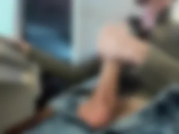 giantcockforlilthots webcam preview