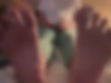 giantnerdyfeet photo 5