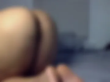 goldenpuss95 photo 8