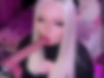 h3ntaikitty photo 3