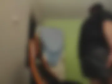 hairy_guy007 live webcam preview