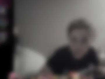 hellooli webcam preview