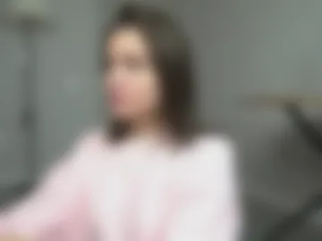 heyim_laura webcam preview