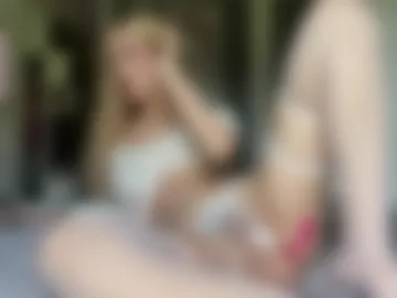 highenough_queen webcam preview