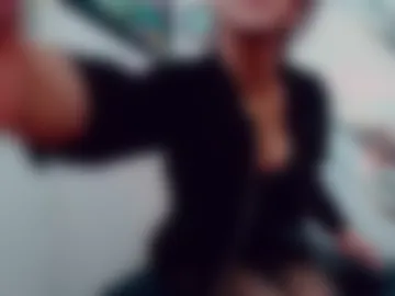 hilary_avilan webcam preview