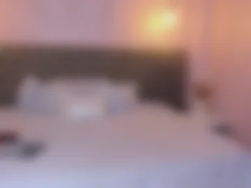 hillary_bigbutt photo 8