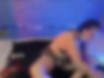 hillary_bigbutt photo 6