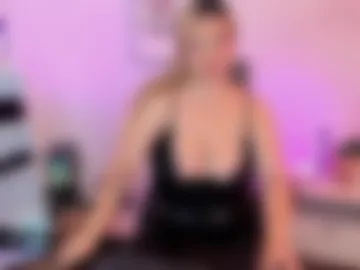 hollie_joliie photo 4