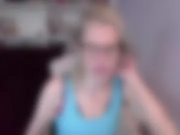 holly_bourbon photo 5