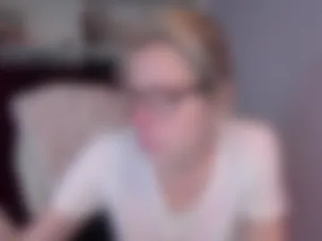 holly_bourbon photo 2