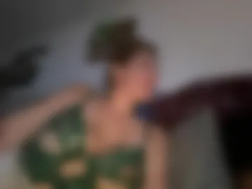 hollyfowler77 live webcam preview