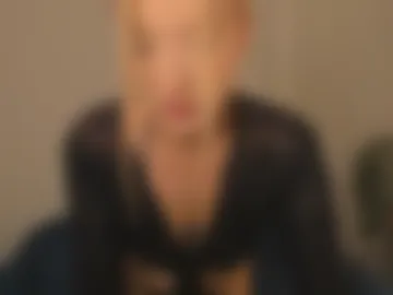 hollyylee photo 3