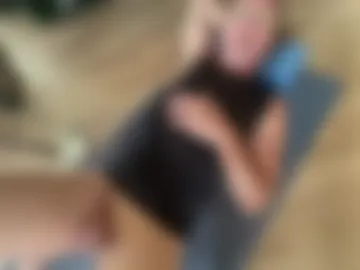horny_edgucated live webcam preview