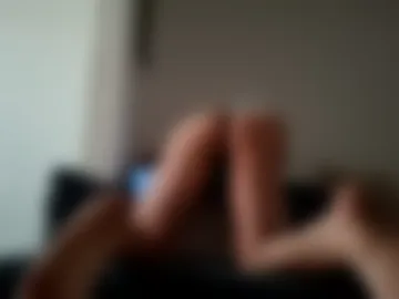 hornyartis69 live webcam preview