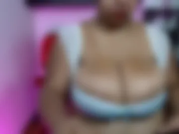 hornyboobs18 photo 3