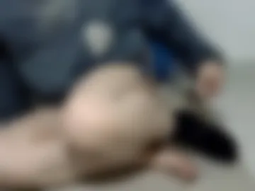 hostshairy live webcam preview