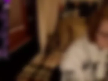 hot_beautiful_milf live webcam preview