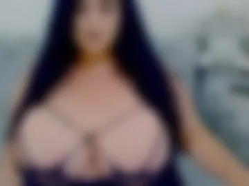 hugeboobsella photo 5