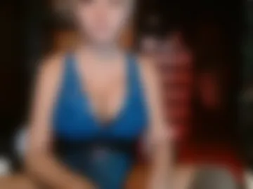 hugecumbarbie photo 2