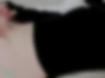 hugecumshots1 webcam preview