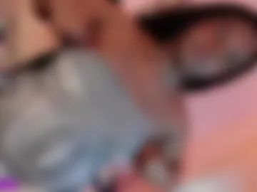 hugemonsterblack live webcam preview