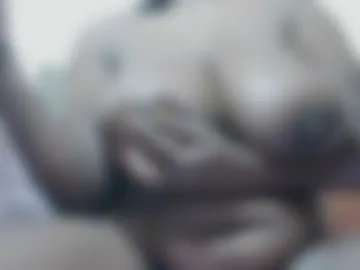 hugetities003 webcam preview