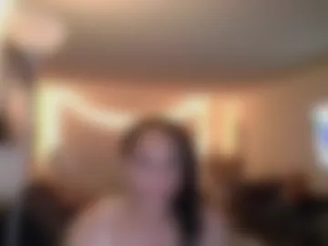 icanbnaughty1983 live webcam preview