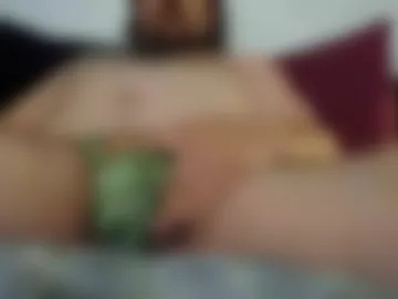 iluvlickingaholes9669 live webcam preview