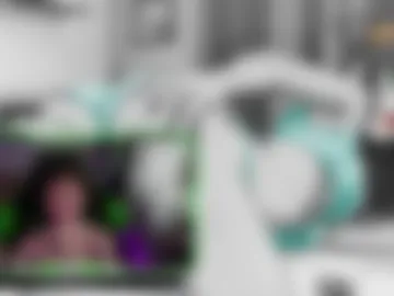 inadequate_rus18 live webcam preview