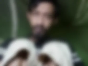 interne8famous photo 7