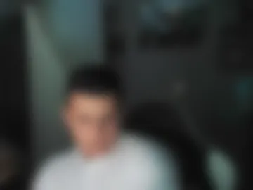 isaax_daniel32 live webcam preview