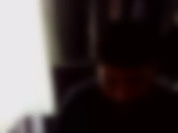 italianboybcn live webcam preview