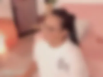 ivannabreastoficial webcam preview