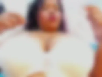 ivonne_brownn webcam preview