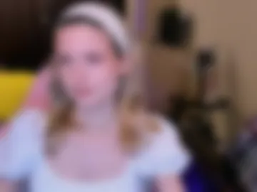 julie_flores photo 7