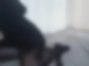 just0m live webcam preview