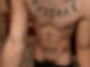 justine_hunk photo 5