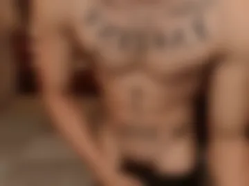 justine_hunk photo 2