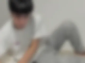 kael_azui webcam preview