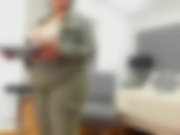 karolwest_ live webcam preview