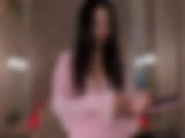 kellyy_bern webcam preview