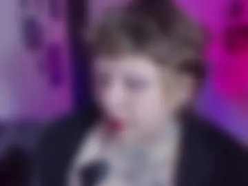 kenziesharik webcam preview