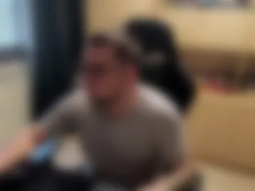 kevinnlovely95 live webcam preview